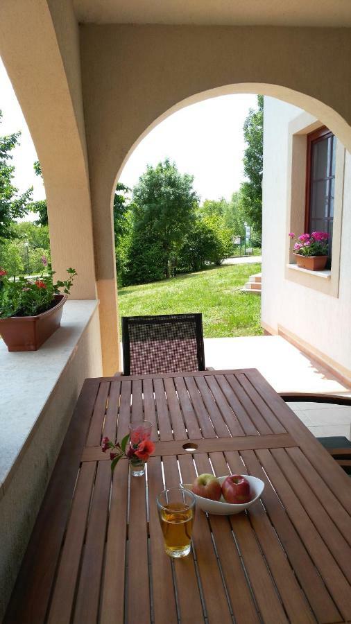 Modor Apartman Alsópáhok Exteriér fotografie